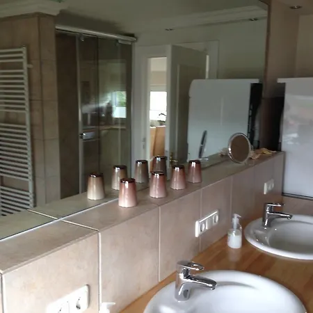 Daire Lichtis Hues *